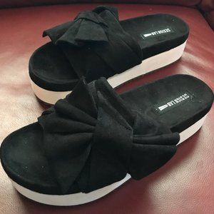 "Design Lab" platform slides, NWOT,  8